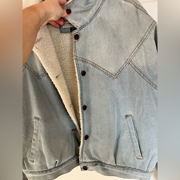 Ashley Vintage Charm Light Blue Sherpa-Lined Denim Bomber Jacket - Size Large - Picture 6 of 7
